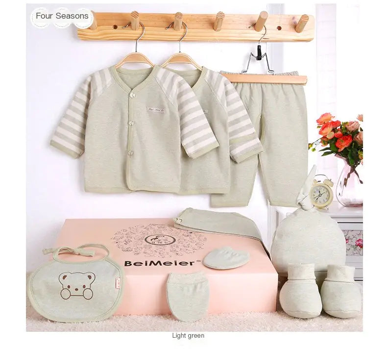 Newborn Gift Set with Color Cotton Baby Clothes